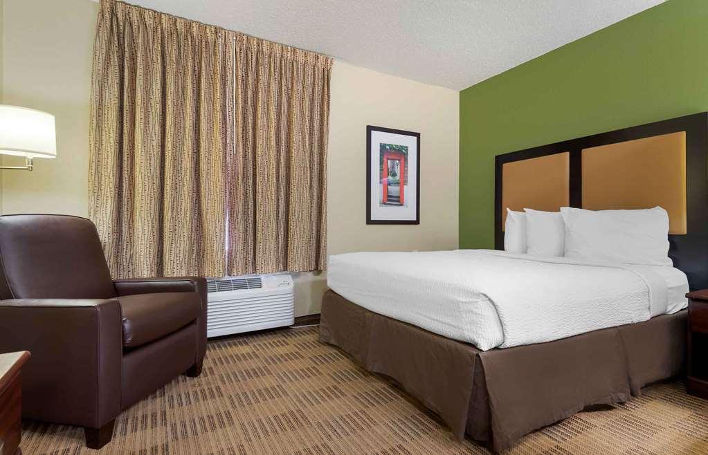 Extended Stay America Suites - Rochester - Greece Room photo